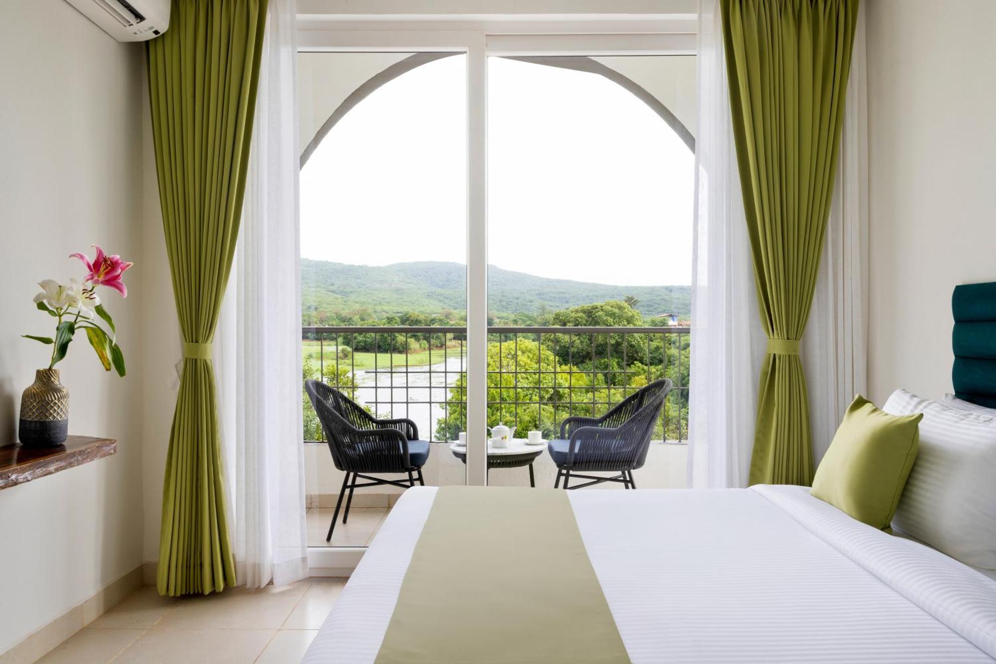 Stone Wood Hotel Amboli Amboli  Екстериор снимка