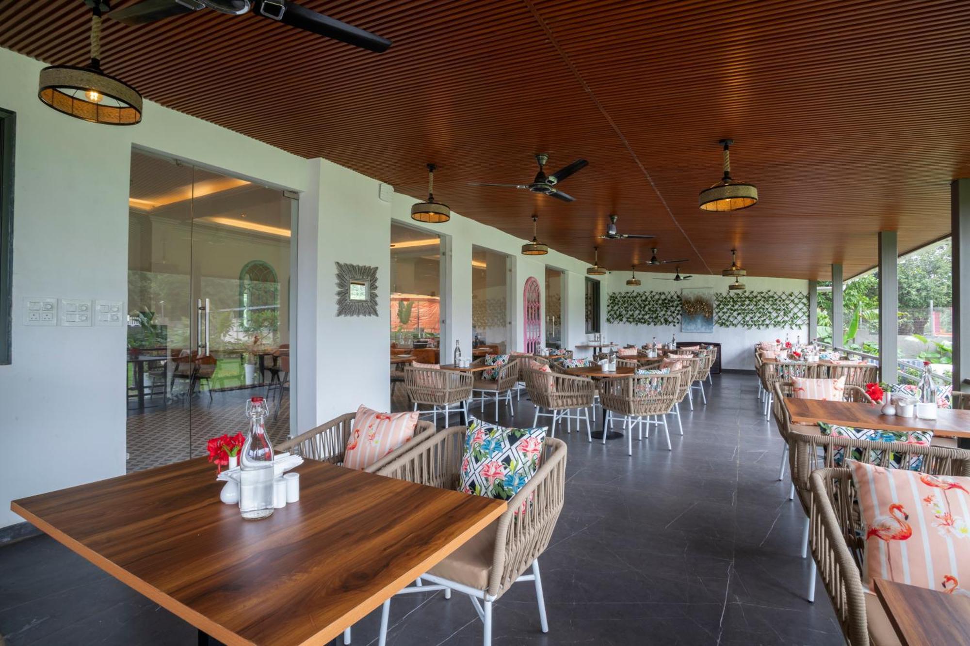 Stone Wood Hotel Amboli Amboli  Екстериор снимка