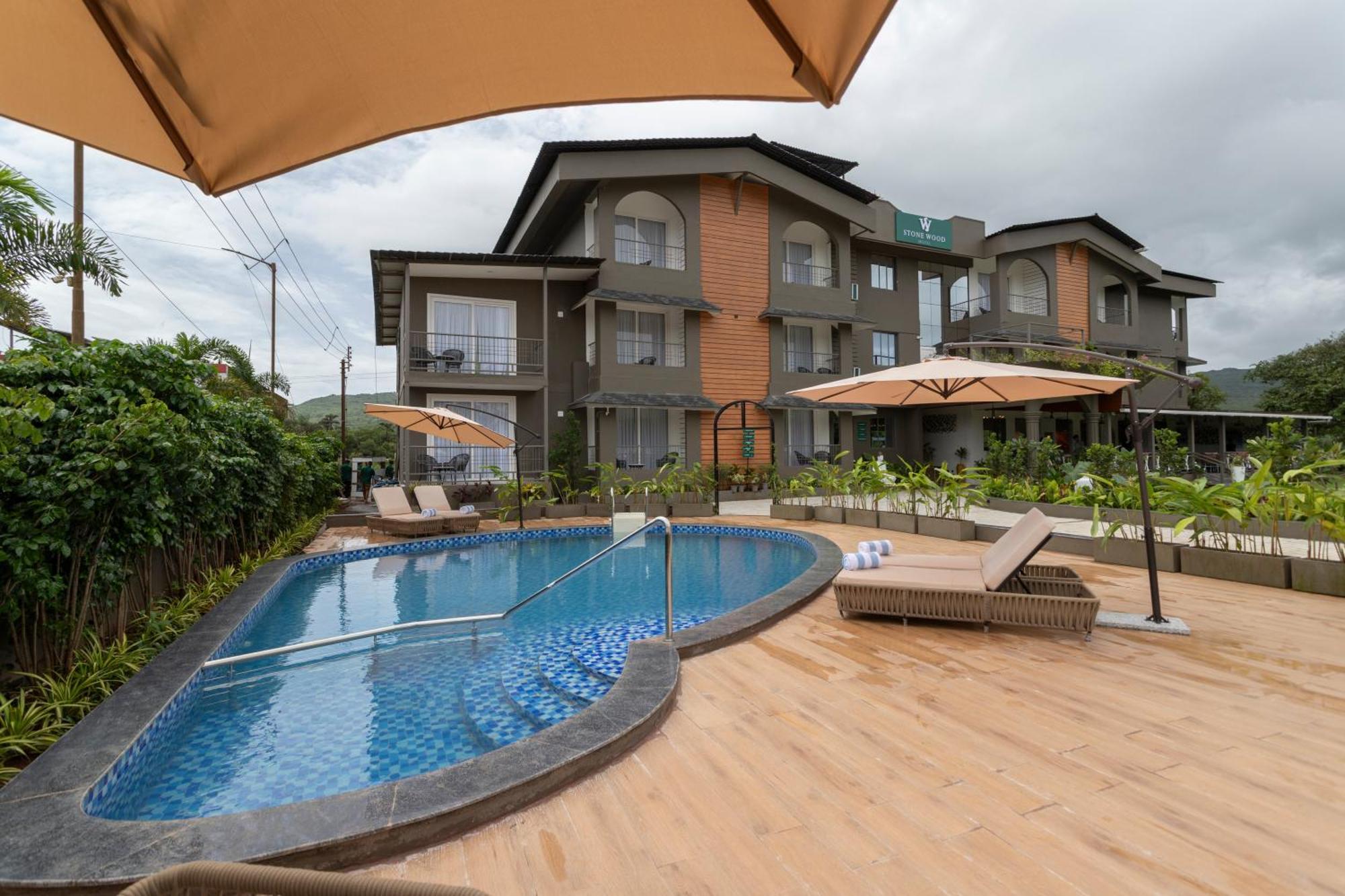 Stone Wood Hotel Amboli Amboli  Екстериор снимка