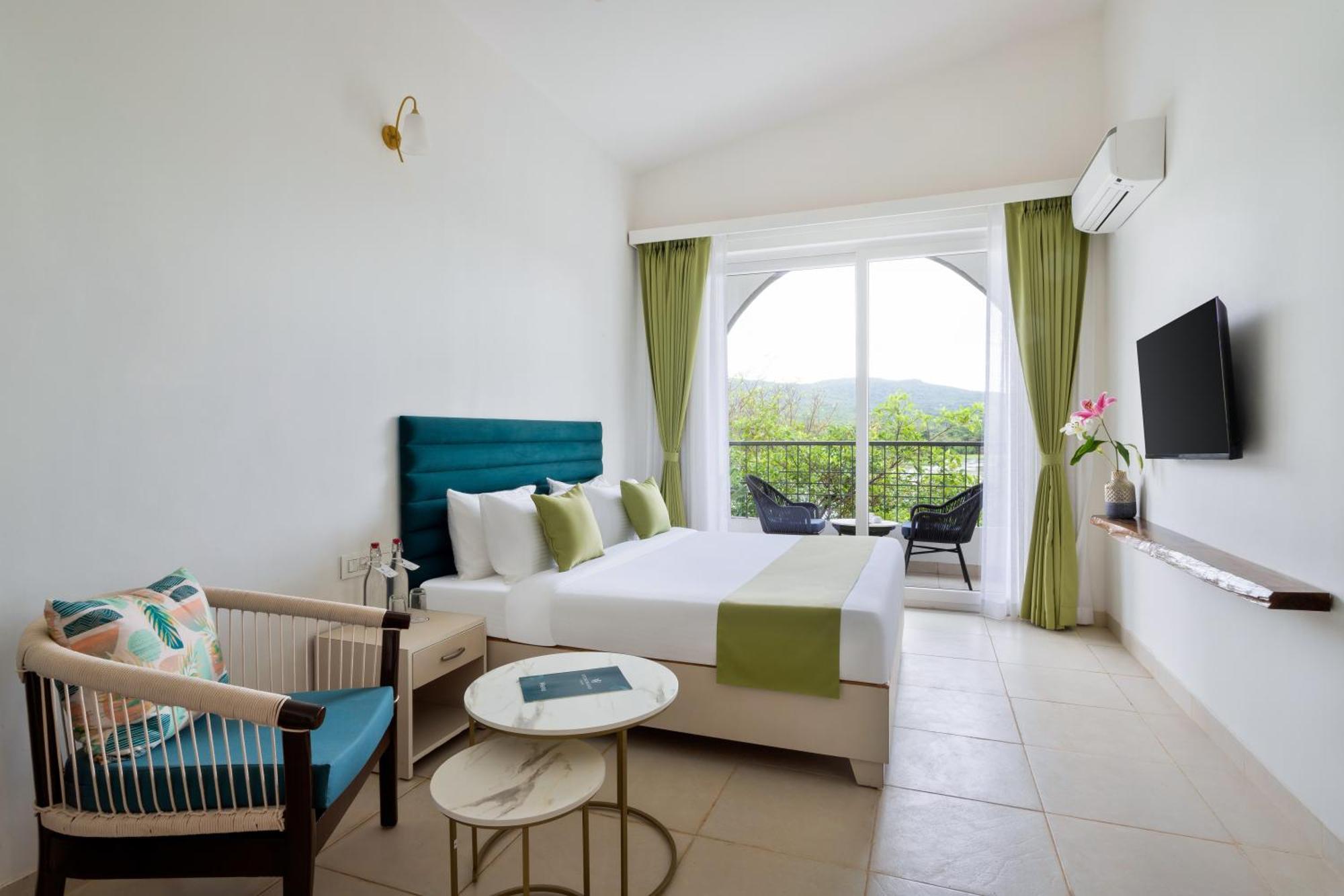 Stone Wood Hotel Amboli Amboli  Екстериор снимка