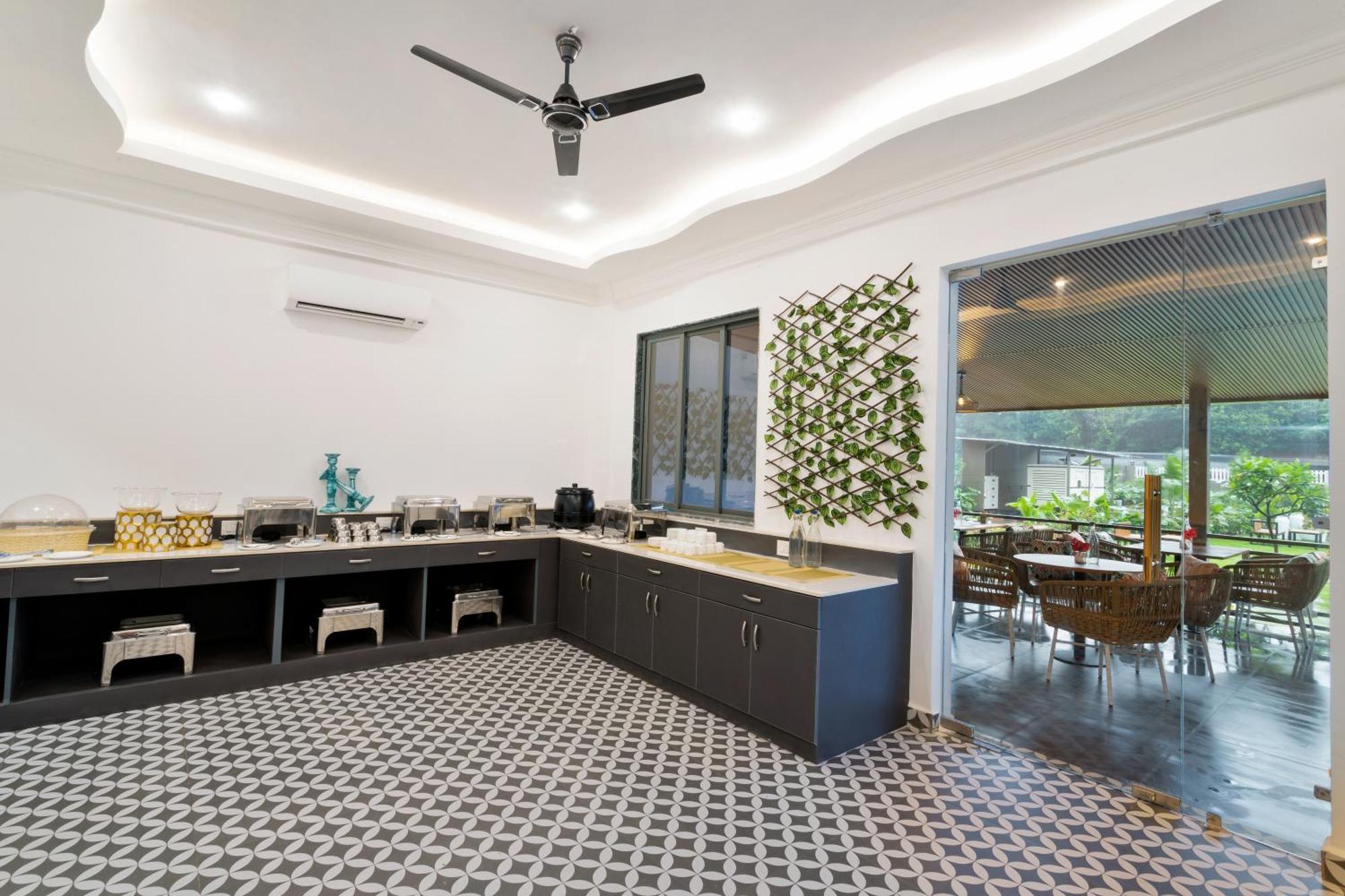 Stone Wood Hotel Amboli Amboli  Екстериор снимка