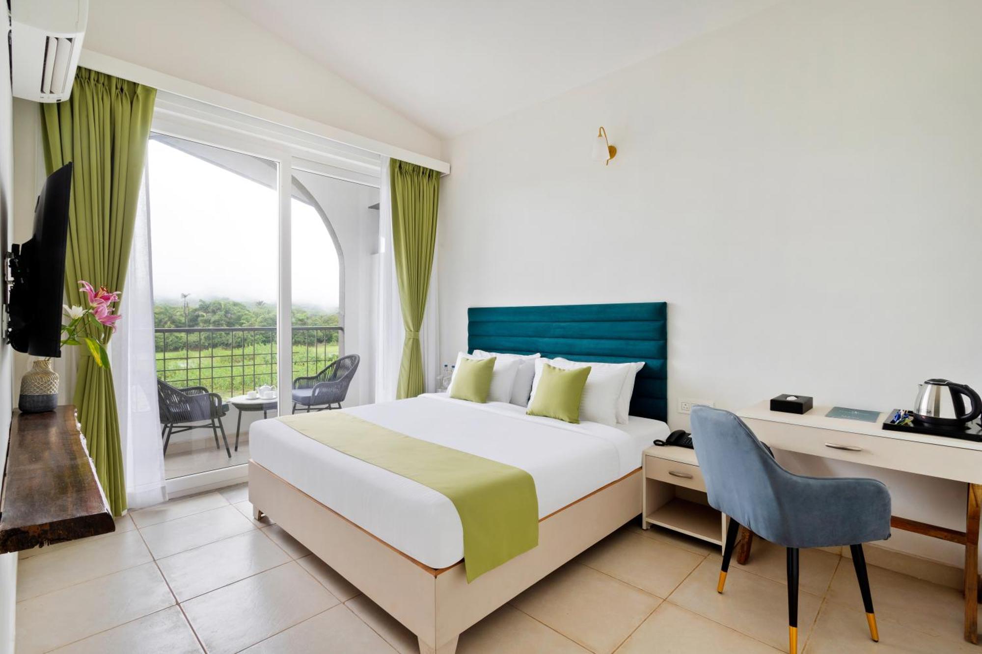 Stone Wood Hotel Amboli Amboli  Екстериор снимка