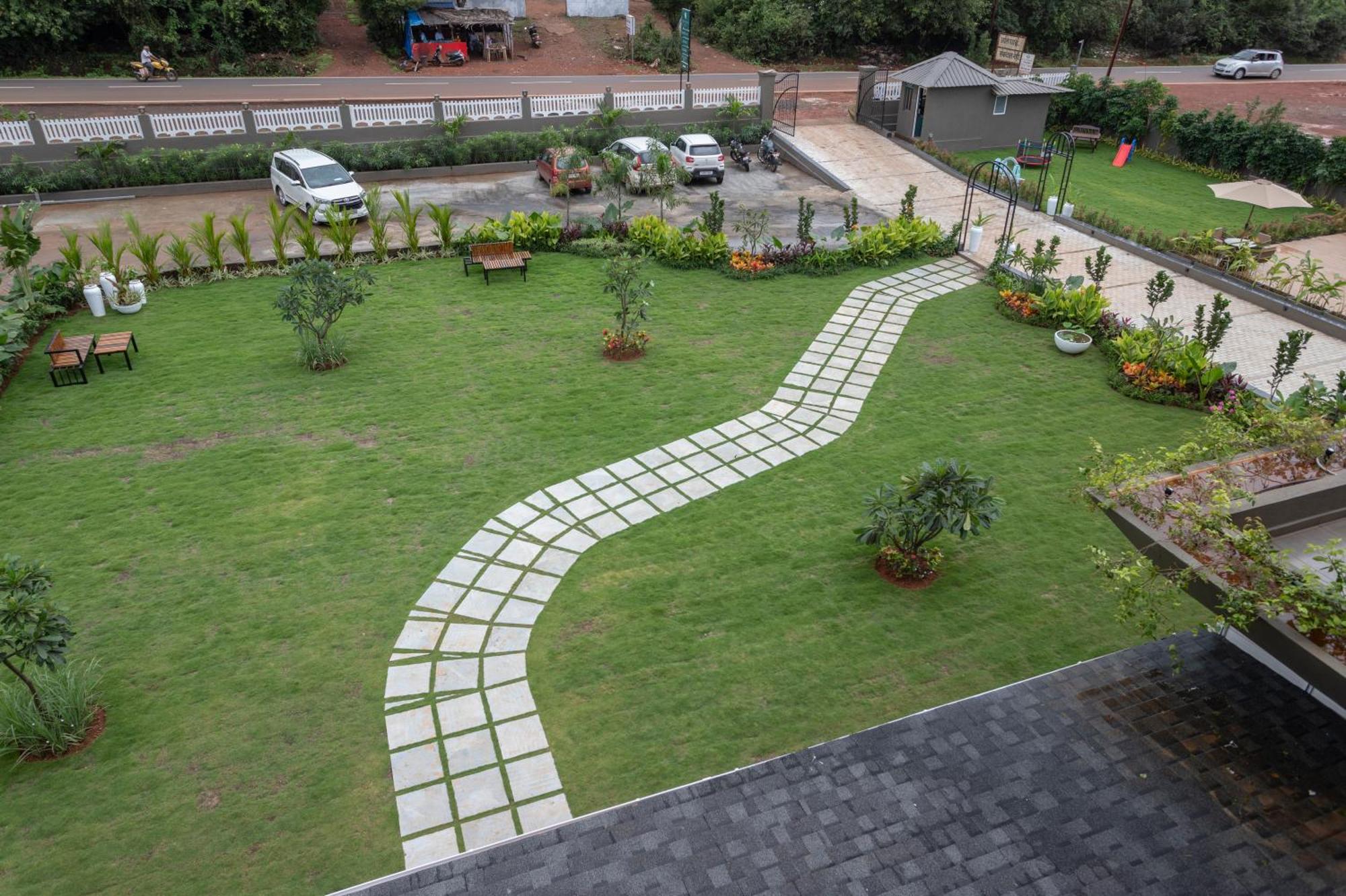 Stone Wood Hotel Amboli Amboli  Екстериор снимка
