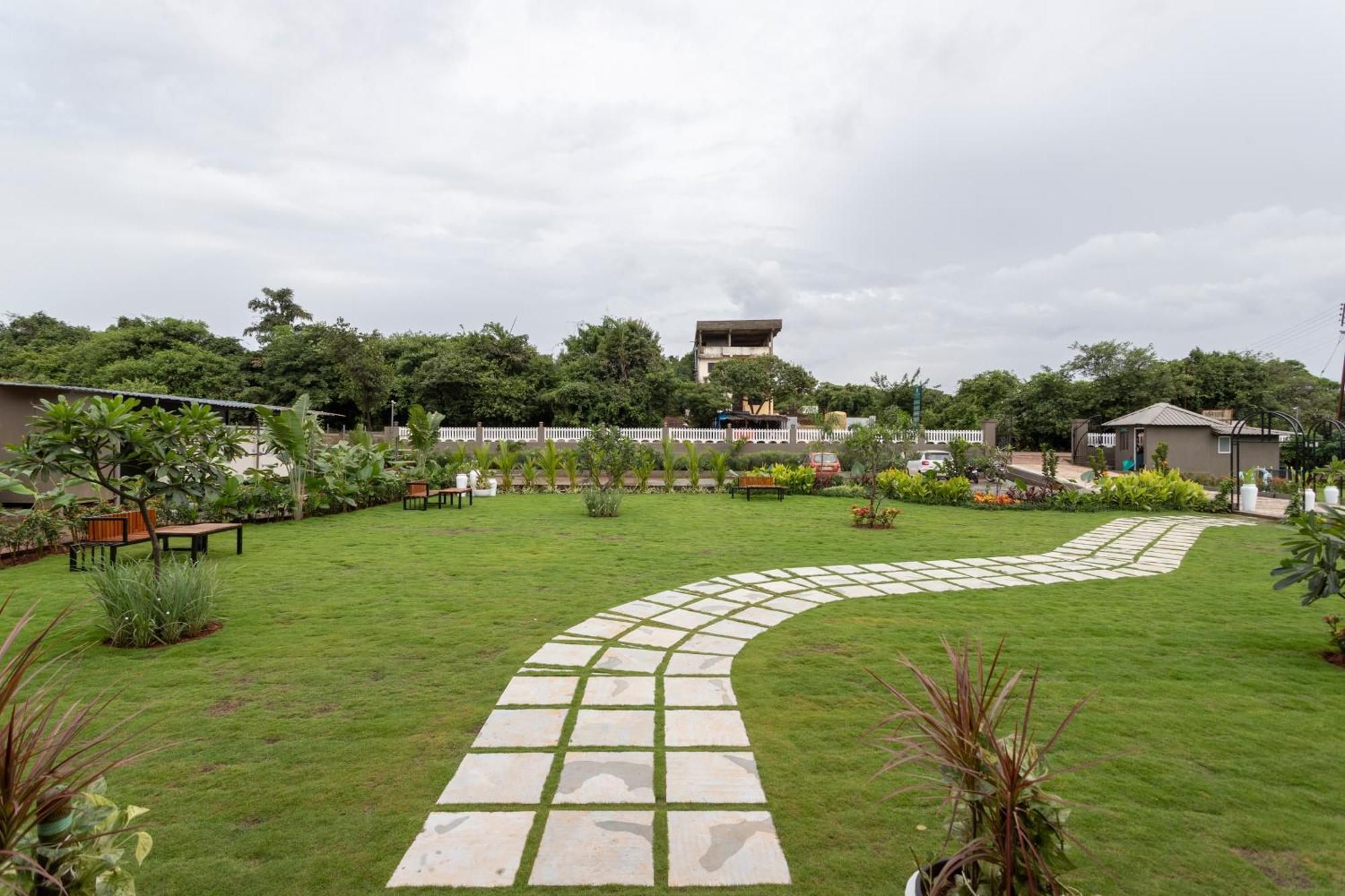 Stone Wood Hotel Amboli Amboli  Екстериор снимка
