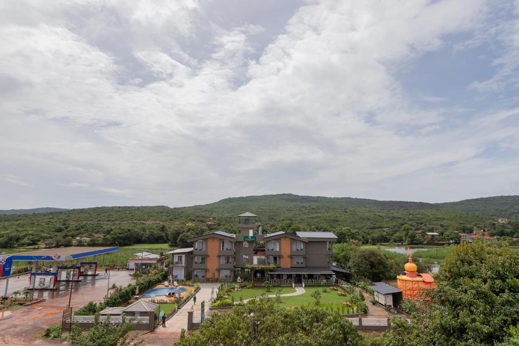 Stone Wood Hotel Amboli Amboli  Екстериор снимка